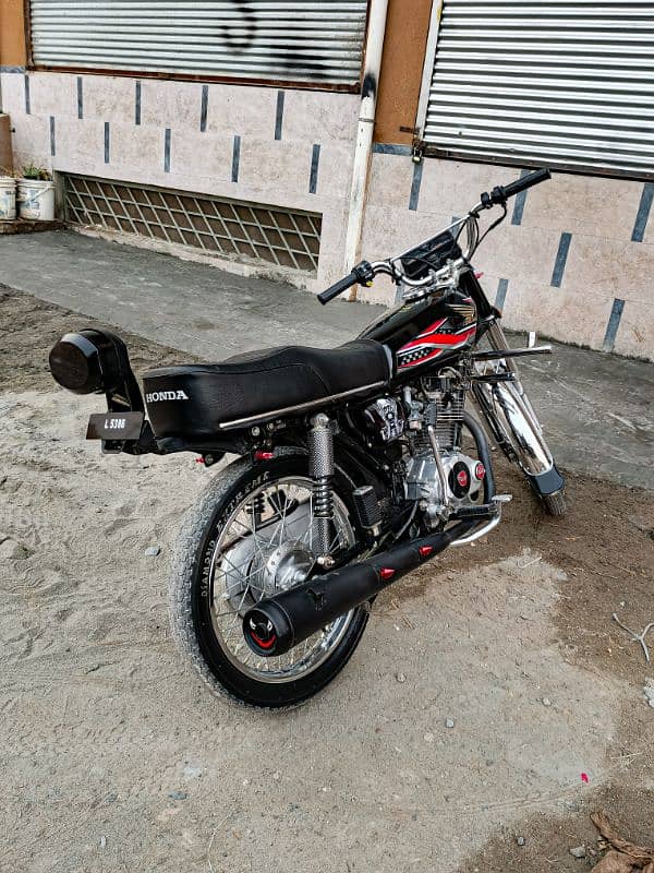 Honda 125 22 model  black 6