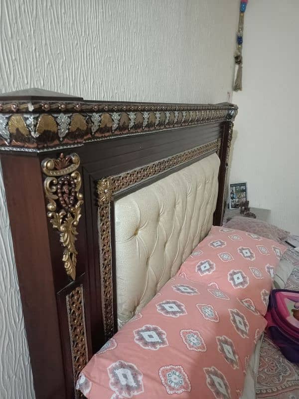 King Size Bed with 2 side tables 2