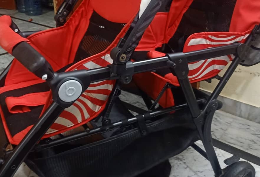 Twin Baby Stroller / Pram 0