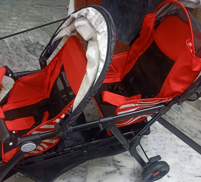 Twin Baby Stroller / Pram 1