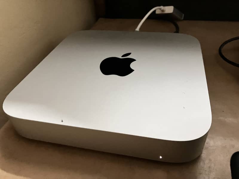 Mac mini M2 4