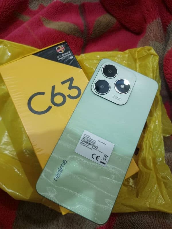 Realme C63 0