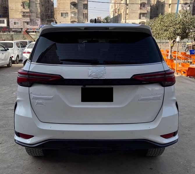 Toyota Fortuner Legender 2022 2