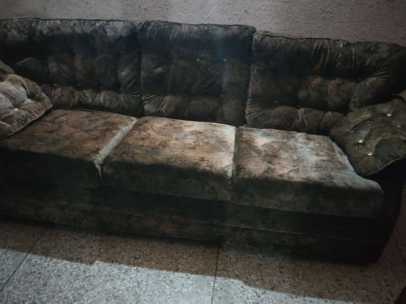 5 Seater Sofa for sale 3