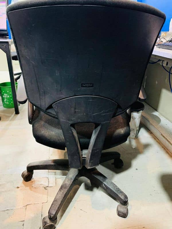 15 office chairs are available for sale in i9 markaz isb 6