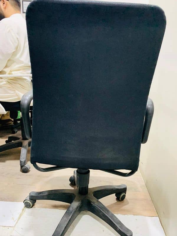 15 office chairs are available for sale in i9 markaz isb 9