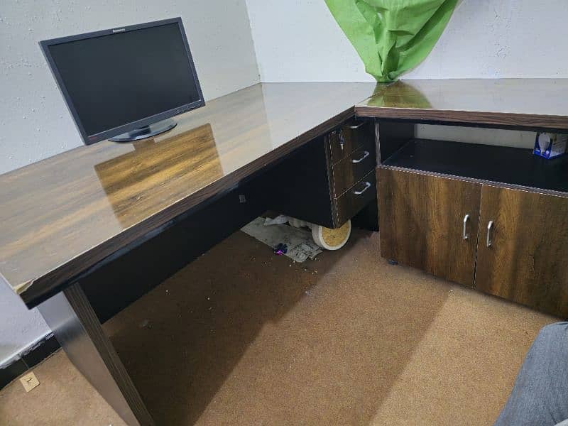 Office Executive Table 5×3 1