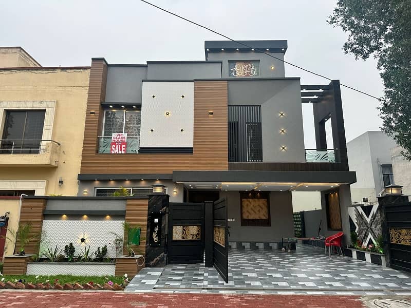 10 Marla brand new luxury house for sale 0