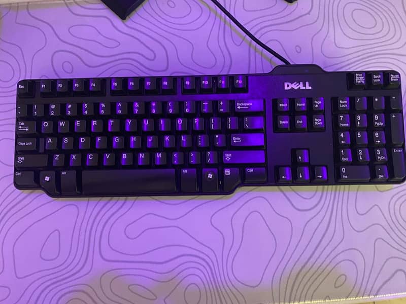 Wireless gaming mouse, Wired gaming keyboard for sale mint condition 3