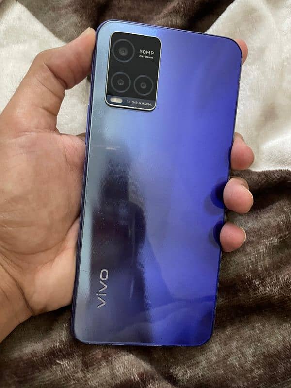 Vivo Y33s 3