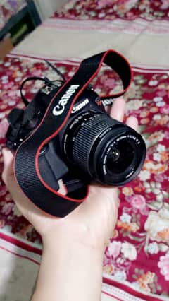 Canon EOS Rebel T5 / 1200D DSLR camera with kit. 0