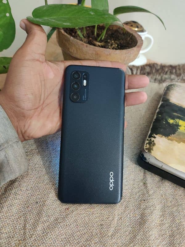 OPPo Reno 6 8/128 3