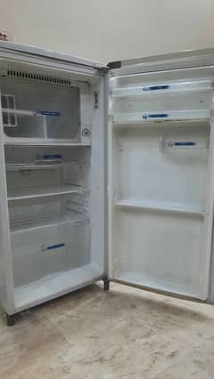 TOSHIBA REFRIGERATOR