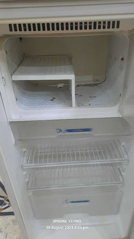 TOSHIBA REFRIGERATOR 2