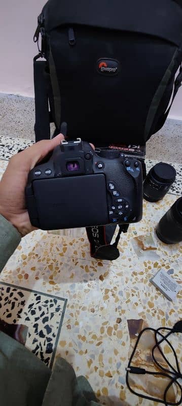 canon 700d with 55.250 or 18.55 3