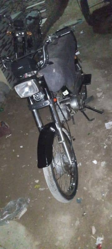 Exchange possible with Honda 125unique 70cc 2022 model sield ingan 8