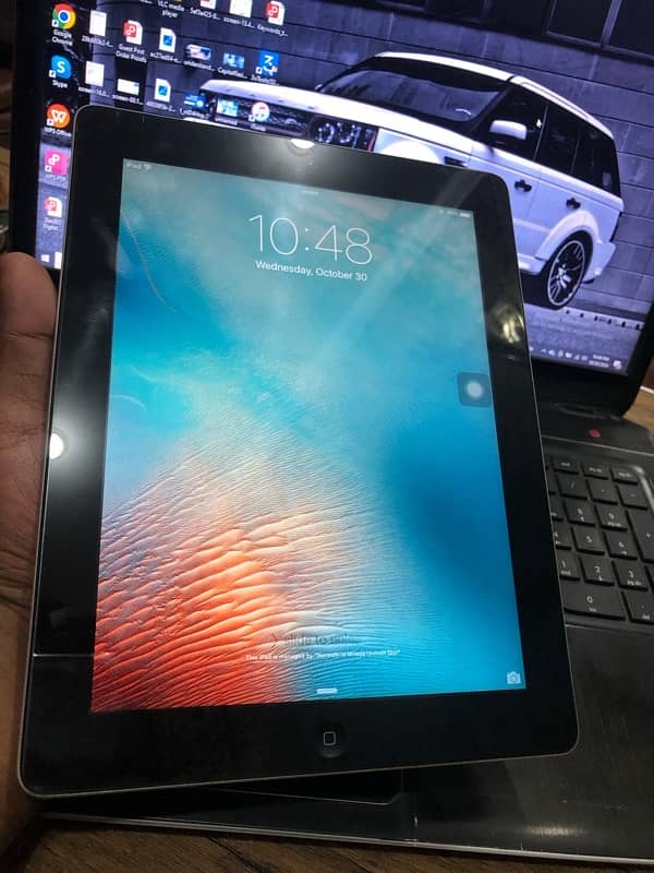 Apple iPad 2 for sale || 10/10 condition 2