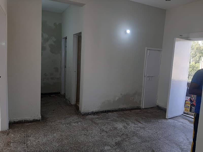 G/11 3th floor housing foundation 700sq 2bed apartment available for sale 3