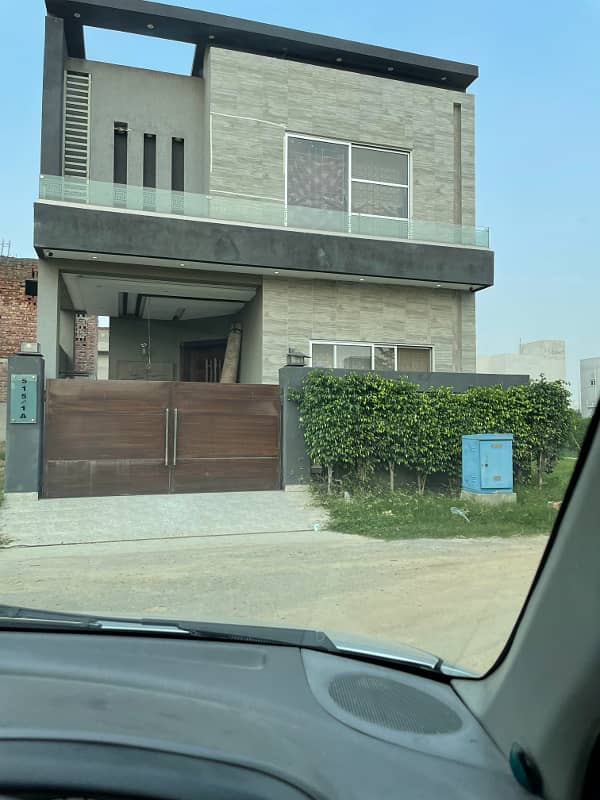 Move-In Ready! Luxury 5 Marla House for Sale in DHA 9 Town, A Block 3