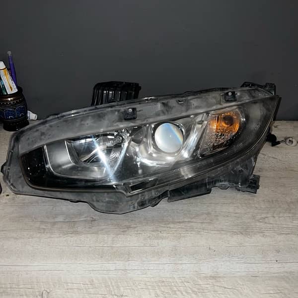 CIVIC X FRONT HEADLIGHTS. AVAILABLE FOR SALE AND EXCHANGE 1