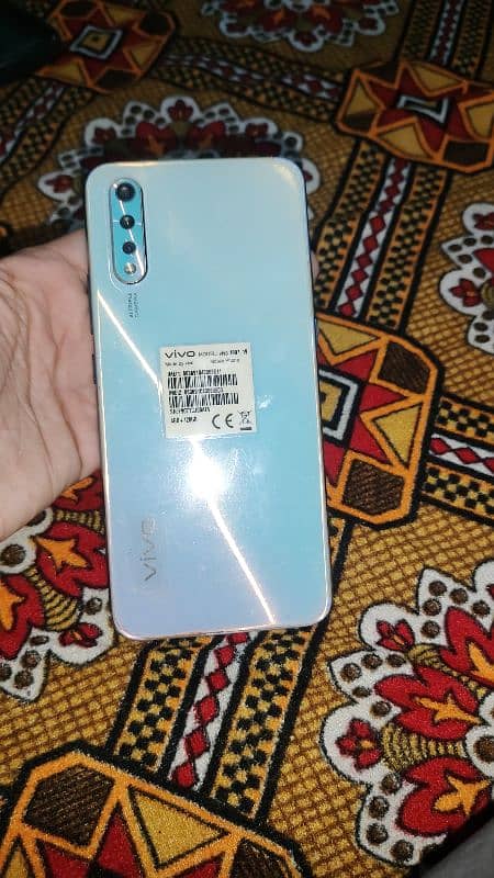 vivo s1 mobile 9.5 4ram 128 gb mobile 2