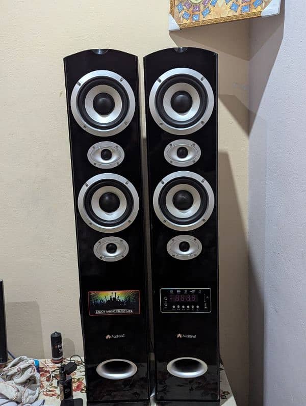 Audionic classic 7.7 with box urjent sale 1