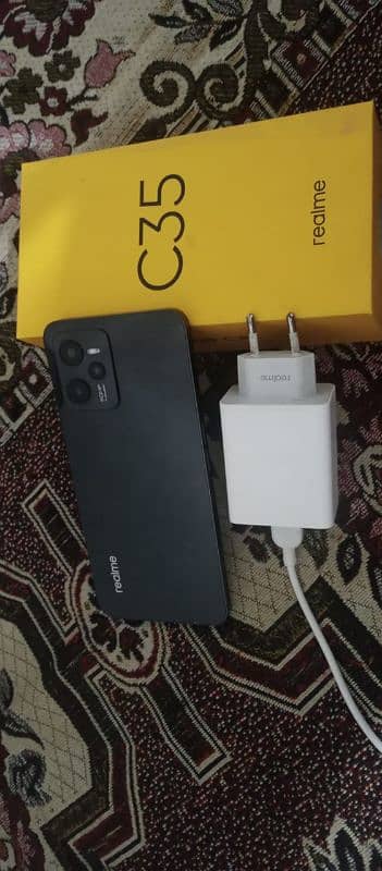 realme c53 4/128 0