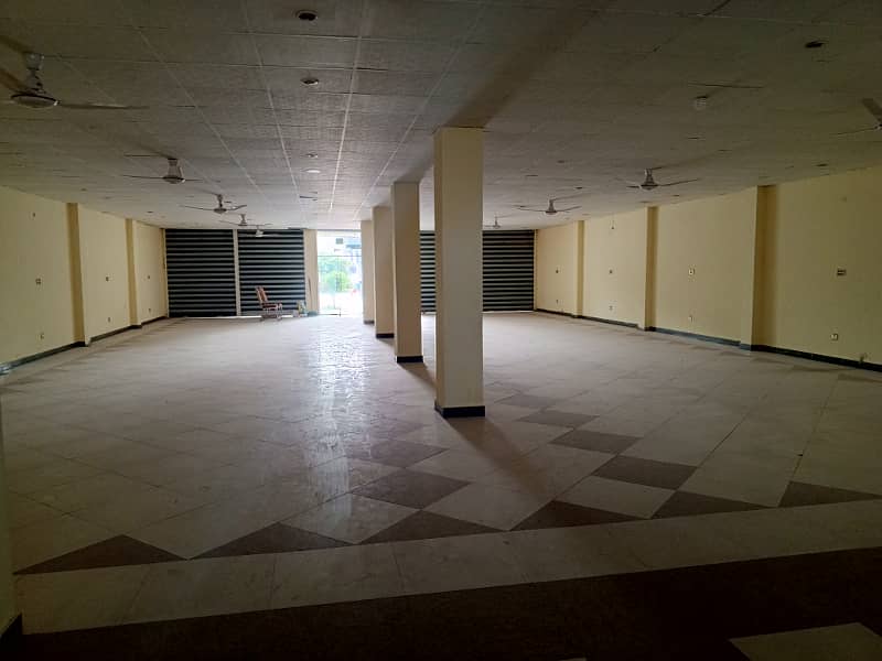 Ground floor hall for rent on GT ROAD 0