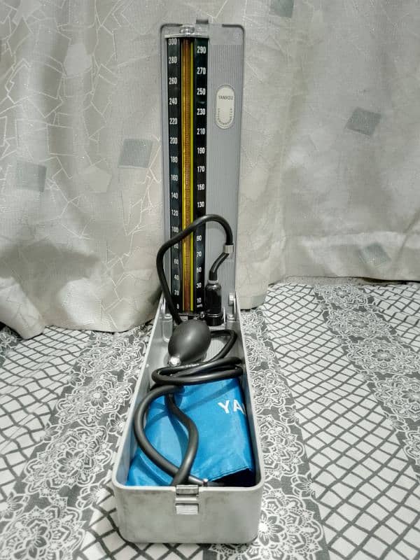 YAMASU MERCURIAL SPHYGMOMANOMETER 3