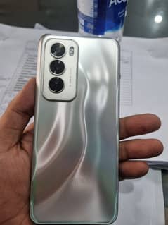 Oppo Reno 12