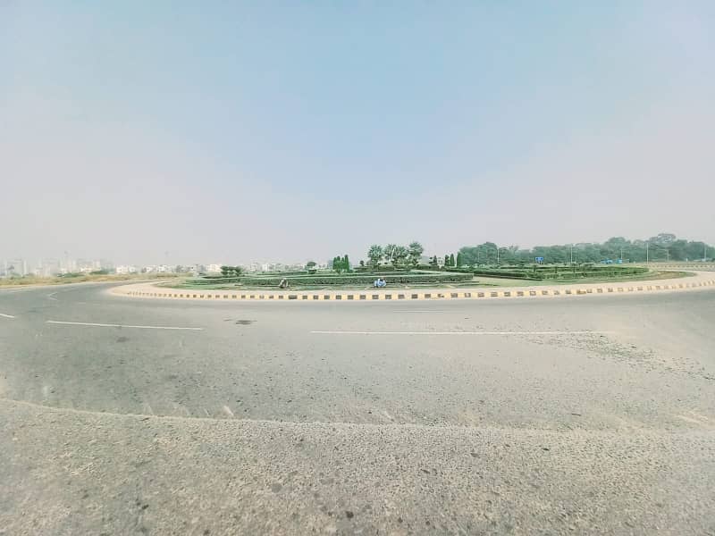 Ideal Loction 1 Kanal Residential Plot For Sale C-Block DHA 9 Prism 7