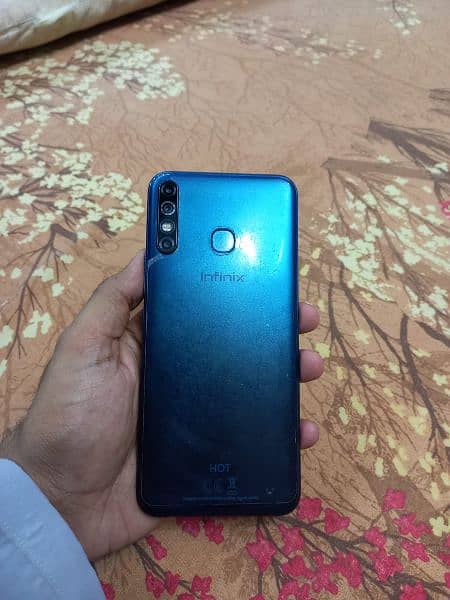 Infinix Hot 4/64 6