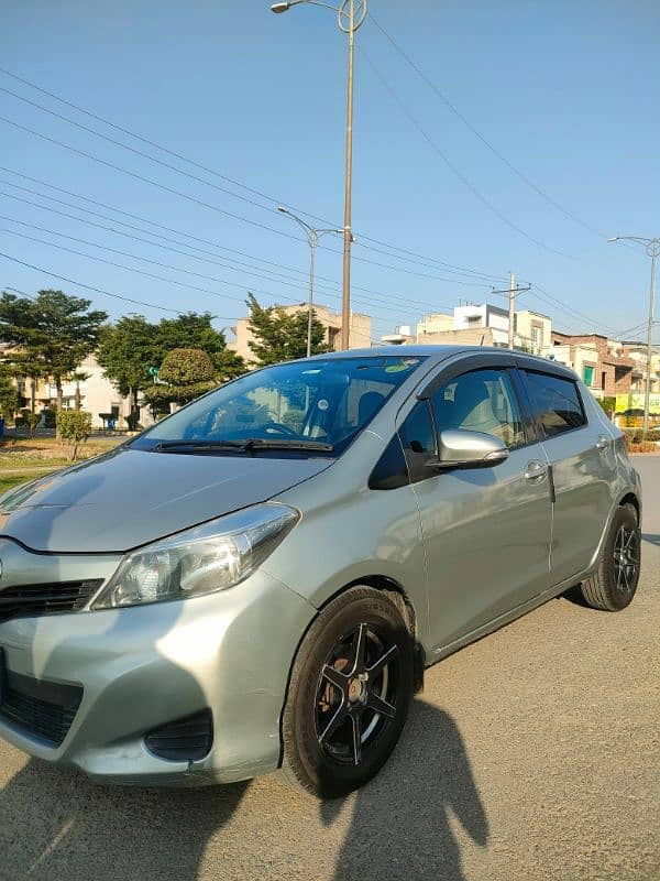 Toyota Vitz 2015 5