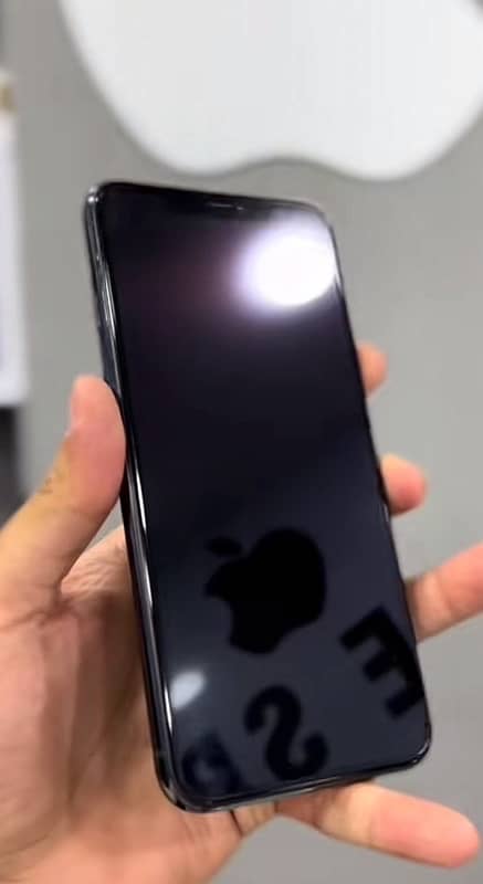 iPhone 11 Pro Max 3