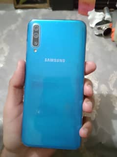 Samsung A50 4/128 Read Add