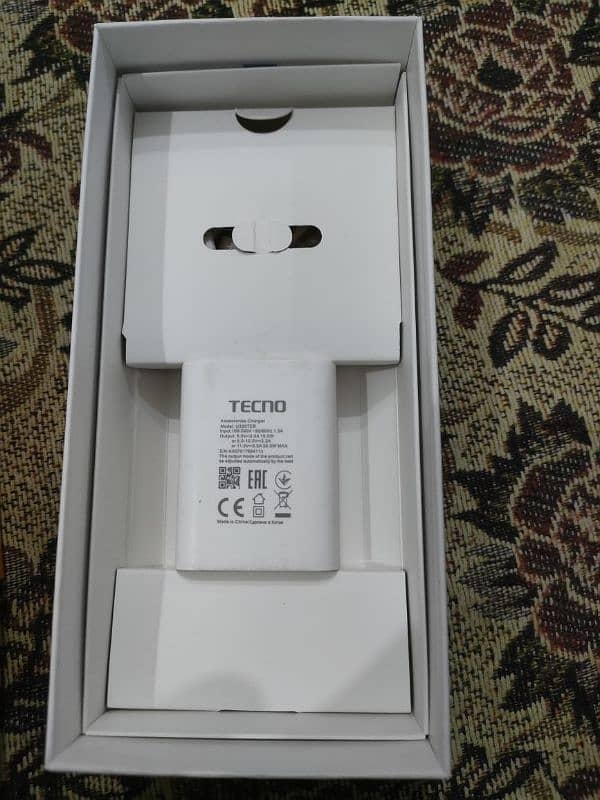 tecno spark 20 pro plus 8