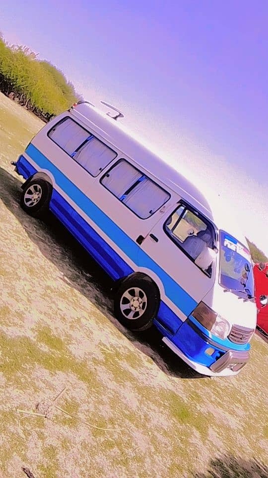 Well maintained Hiace Panorama 2012 0