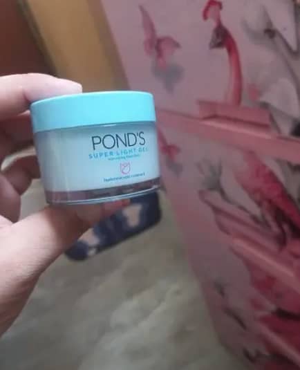 POND'S Super Light Gel 2