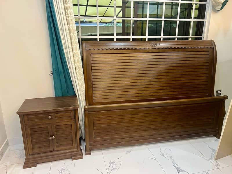 shesham wooden bed for sale complete set 0