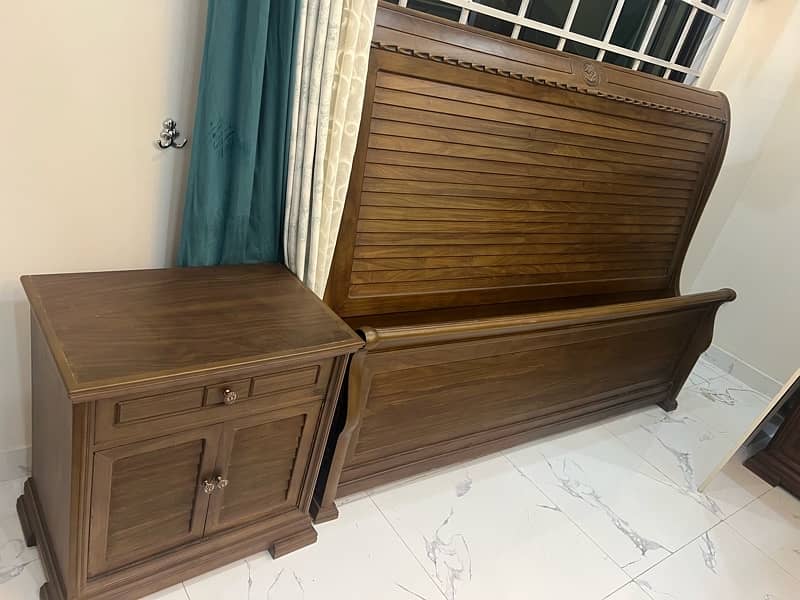 shesham wooden bed for sale complete set 5