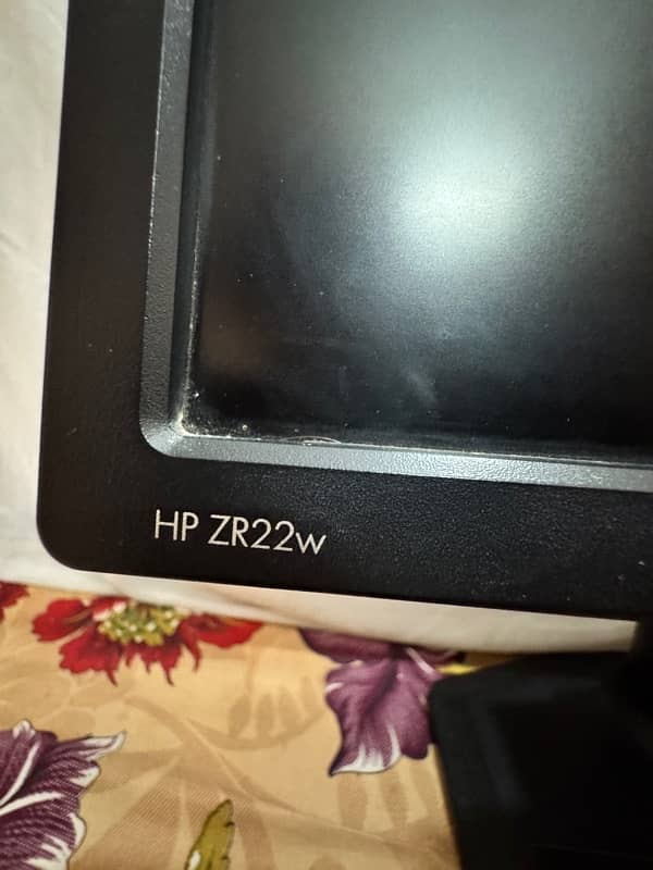 Hp zr22w monitor & CPU Dell optiplex 3020 3