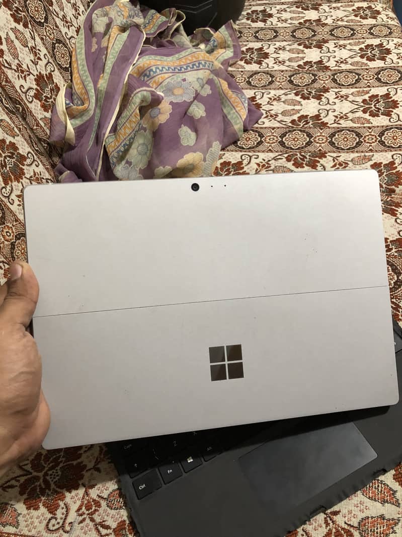 Surface pro 6 with Detachable Keyboard in 9/10 condition 0