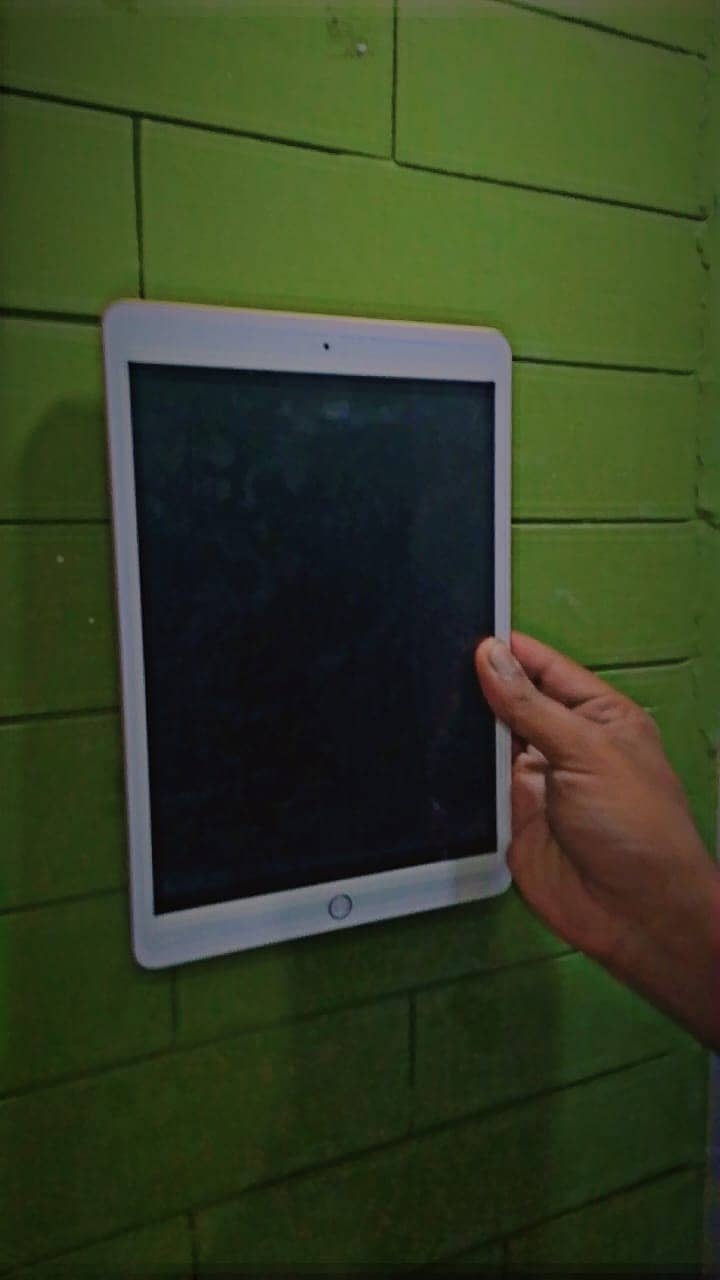 Apple iPad 8th Generation 2