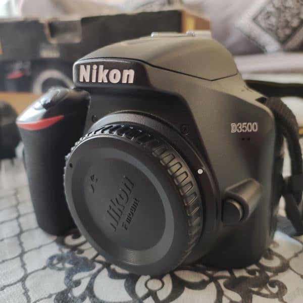 Nikon camera D3500 4