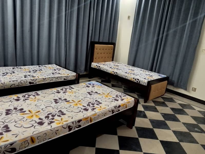 Single/Sharing rooms in G-13/3 with quality food/net/laundry/cleani 7