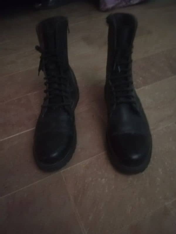 army shoes 0