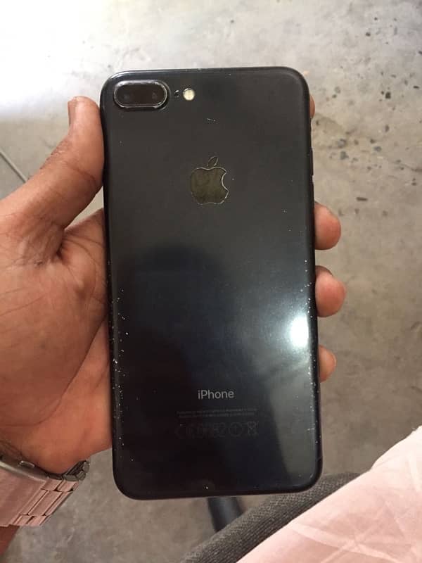 I phone 7 plus 32gb factory unlocked 1