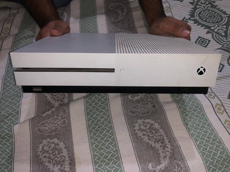 Xbox one S 2