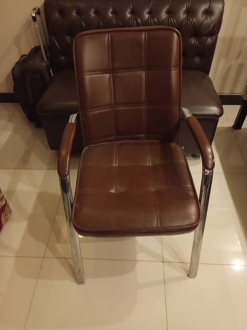 OFFICE VISITOR CHAIR 2