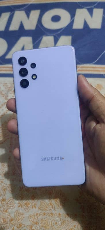 Samsung a32 6 gb ram 128 gb room 1